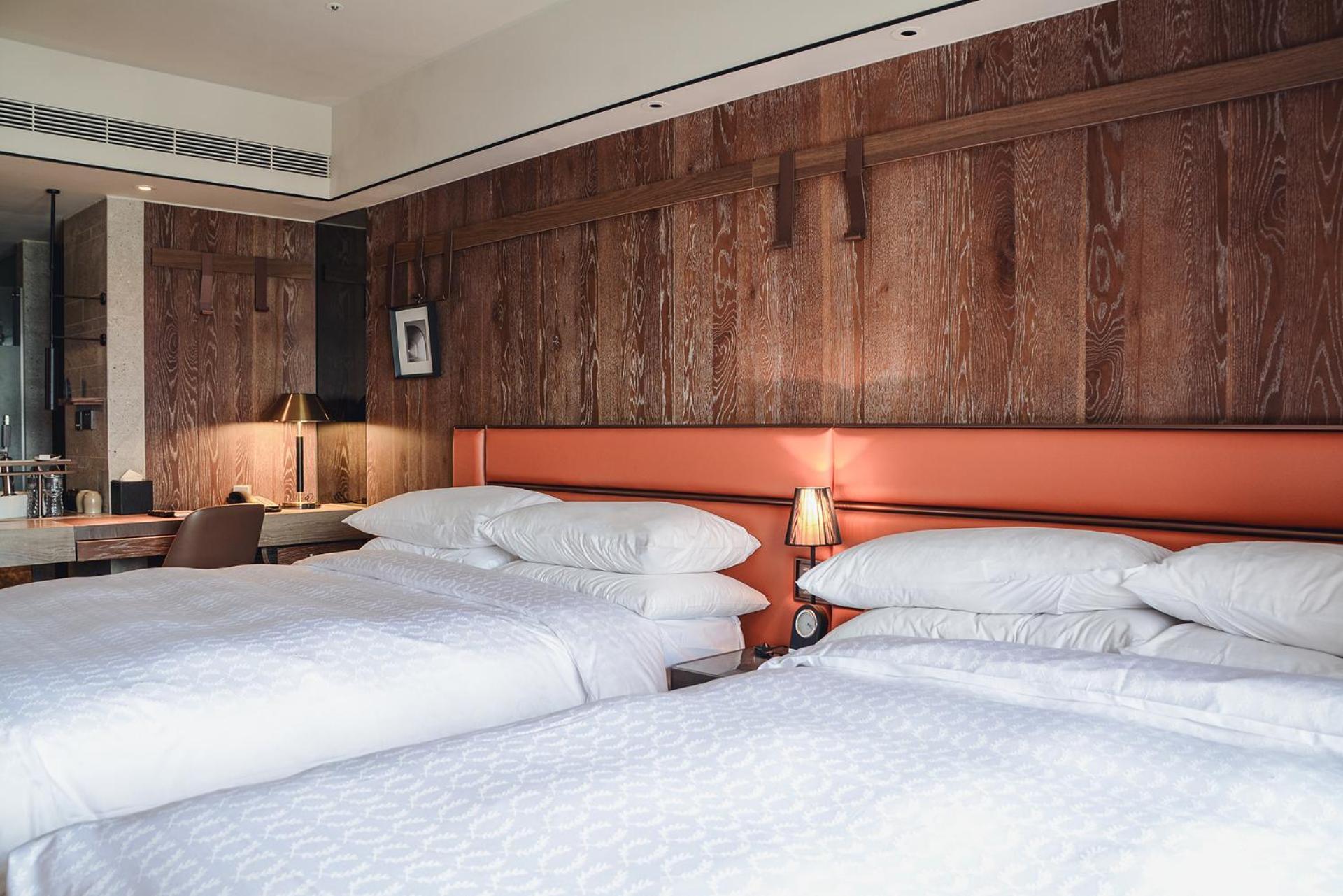 Sheraton Taitung Hotel Bagian luar foto A room at the hotel